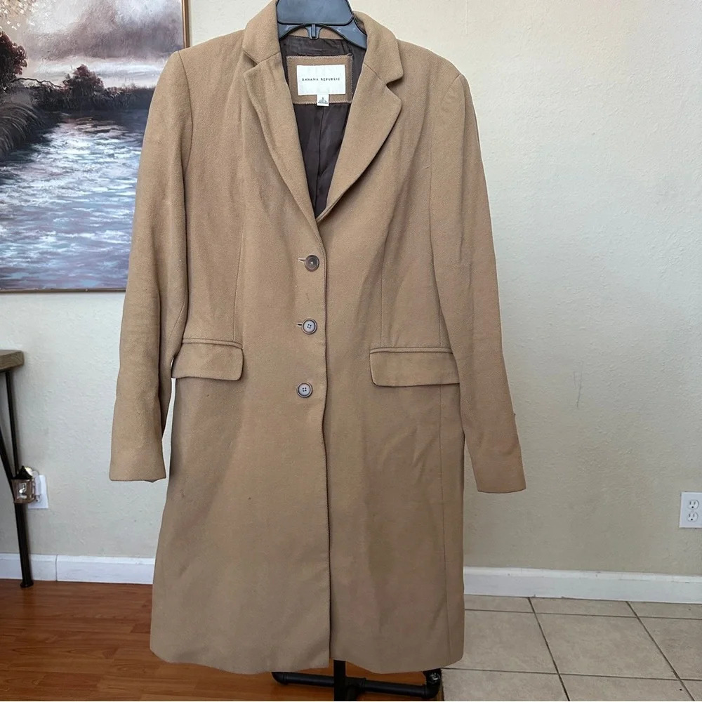 Banana Republic Tan Trench Coat - Picture 4 of 16